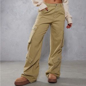 Pretty Little Thing Cargo Jeans